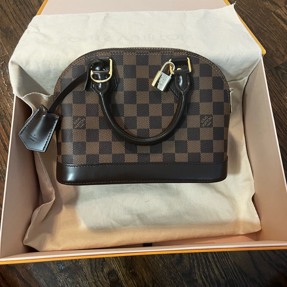 Louis Vuitton Alma BB